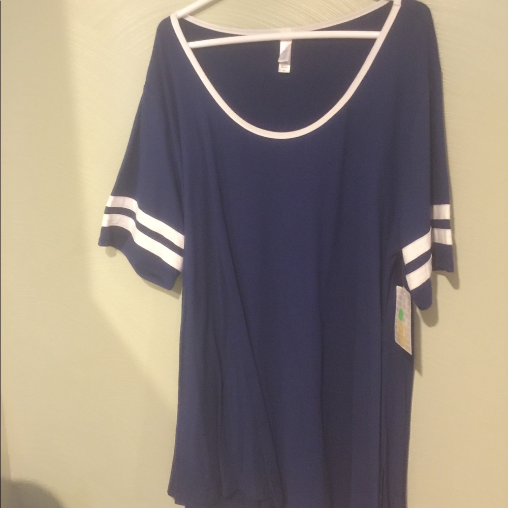 NWT LulaRoe Perfect Tee